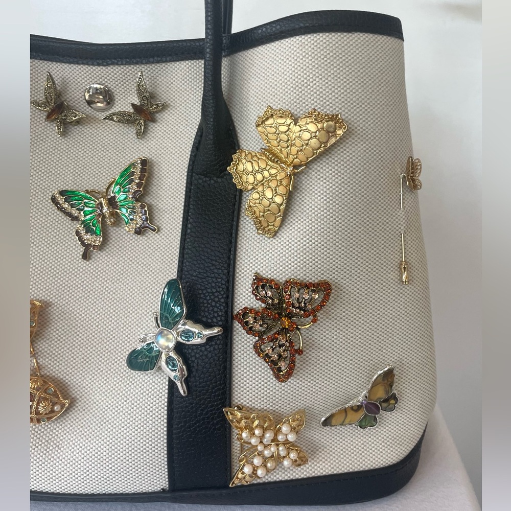 Custom Canvas & Leather Butterfly Tote, w/14 vintage brooches, strap, pouch - Picture 10 of 16